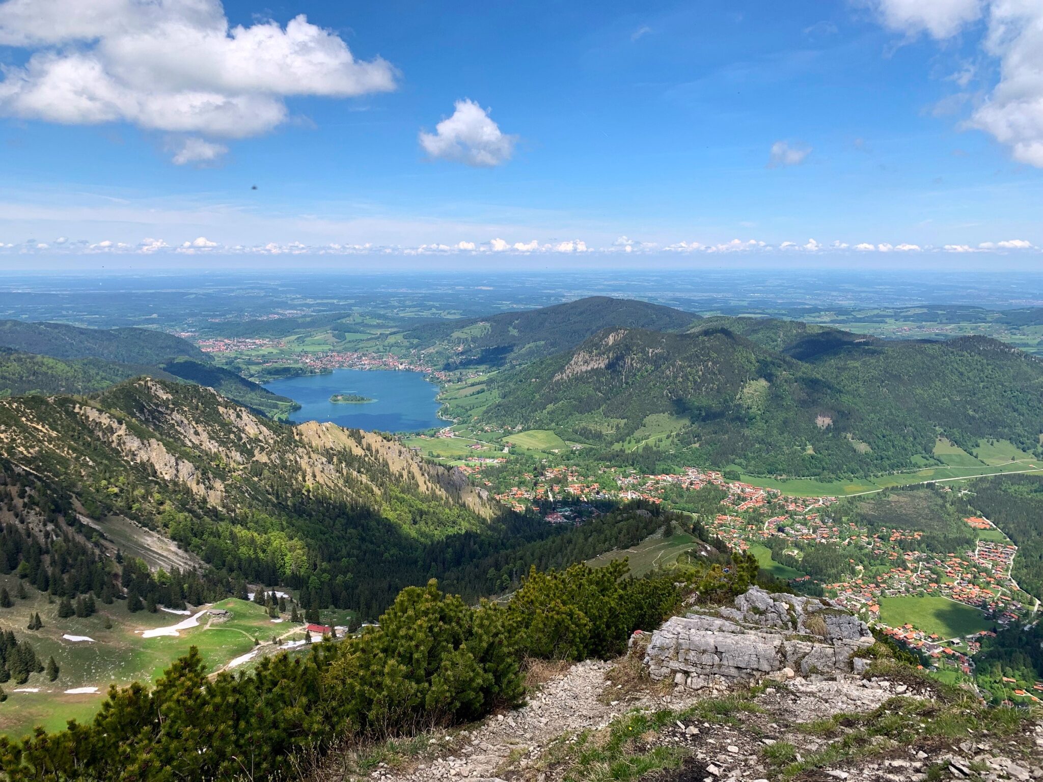 Op de top van de Brecherspitz heb je een prachtig uitzicht op de Schliersee