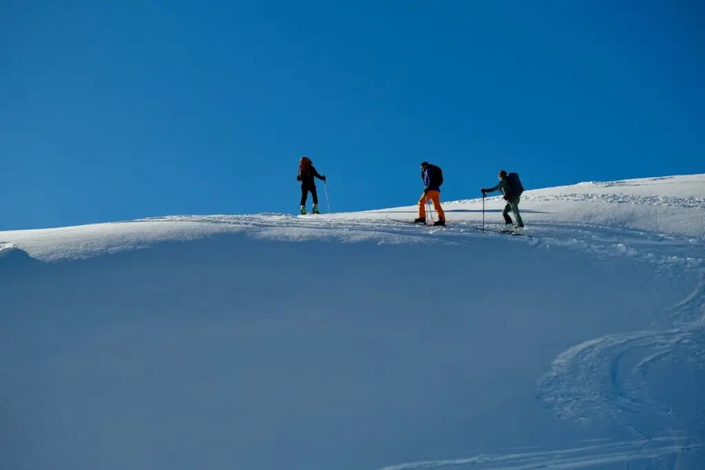 Wandelen naar de Simetsberg, met prachtig uitzicht over de Alpen en de Walchensee.