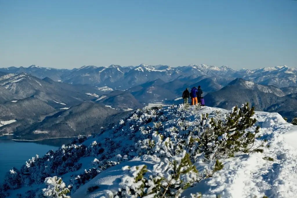 Wandelen naar de Simetsberg, met prachtig uitzicht over de Alpen en de Walchensee.