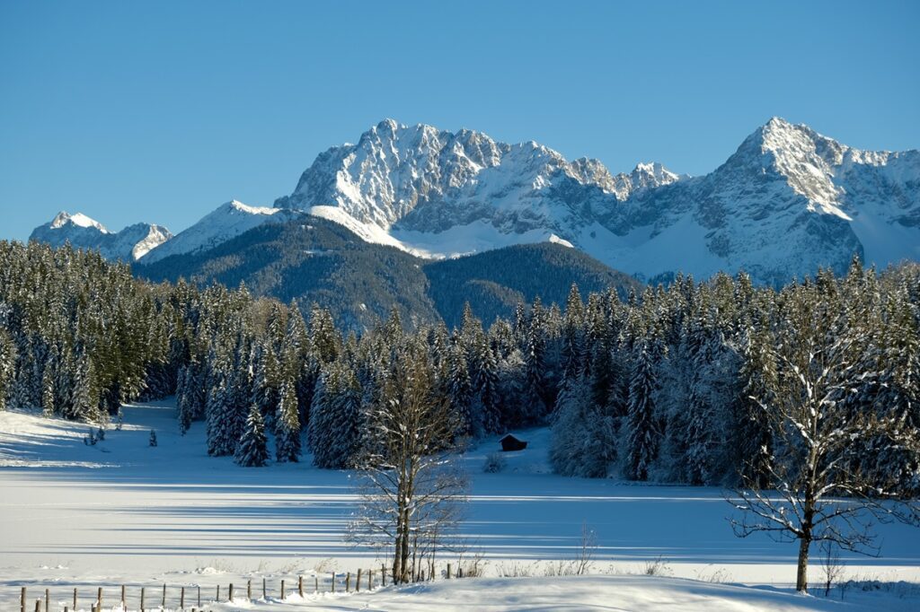Langlaufen en winterwandelen in de Alpenwelt Karwendel is absoluut de moeite waard.