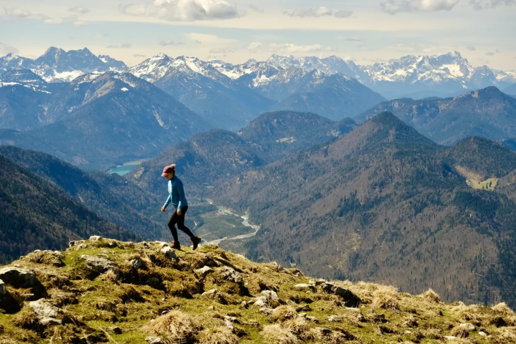 Wandelen naar de Schönberg, een bergtop met fantastisch uitzicht