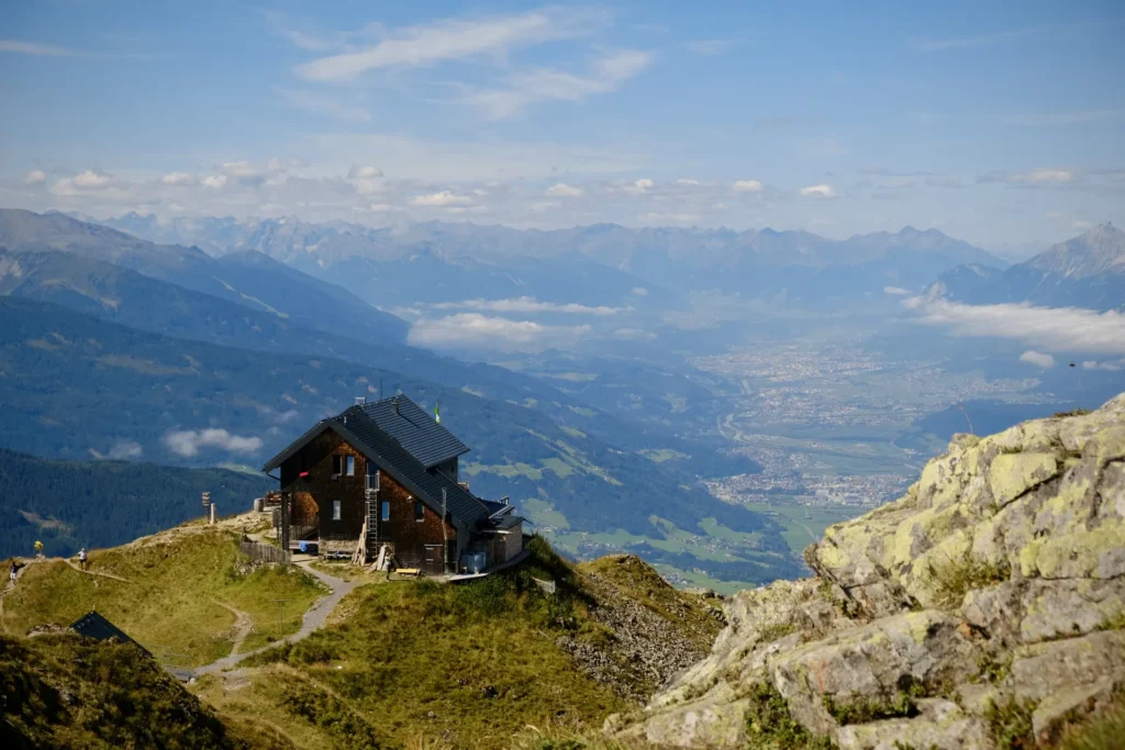De Kellerjochhütte in Tirol, een van de mooist gelegen berghutten van het land